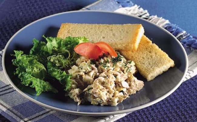 Ensalada de atún y manzana